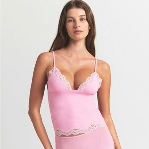 SKIMS Pink Fits Everybody Lace Triangle Cami Bubblegum Size Small